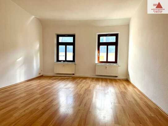 Wohnen direkt im Zentrum der Großen Kreisstadt Annaberg-Buchholz - 3-Raum-Wohnung im Dachgeschoss!