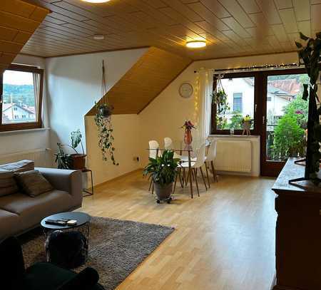 Schöne 3,5-Zimmer-DG-Wohnung in Hayingen