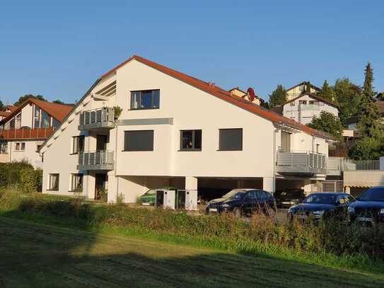 Charmante Wohnung mit Balkon und Ausblick