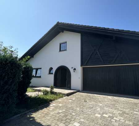 Gepflegtes Einfamilienhaus mit vier Zimmern und EBK in Höhfröschen, Höhfröschen