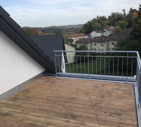 Dachgeschoss mit sonnigem Balkon mit Blick über die Dächer von Sigmaringen