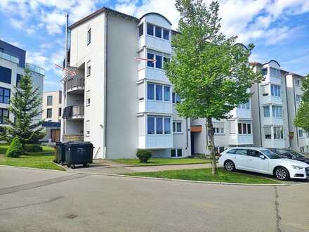 **Kapitalanlage oder Eigennutz** Gepflegte 2 Zi-Wohnung mit EBK, Balkon und Duplexparker