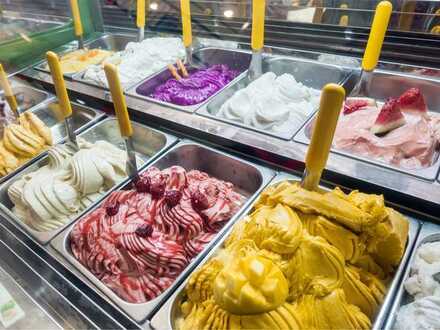 IDEAL FÜR EISCAFÉ_mit großer Terrasse in Düsseltal