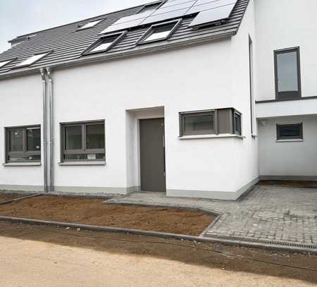 Traumhaus in sonniger Feldrandlage - Besonders Nachhaltiges Gebäude EH40 mit PV Anlage in Zülpich