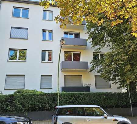 Helle 1-Zimmer-Wohnung mit EBK, Balkon und Tgl-Wannenbad in herrlicher Westendlage