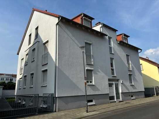 Attraktive Kapitalanlage - Modernes Mehrfam.-Haus in guter Lage von Offenbach/Bieber