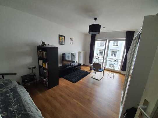 Exklusive 1-Zimmer-Wohnung mit Balkon und EBK in Frankfurt am Main, Westend-Süd