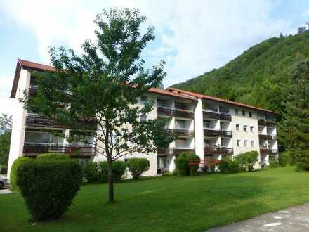 Kochel am See, 1 Zimmer EG Apartment mit EBK, kleiner Terrasse, ruhig gelegen am Waldrand