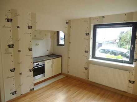 Parklage, 2 ZKB mit EBK, Terrasse und Fernblick