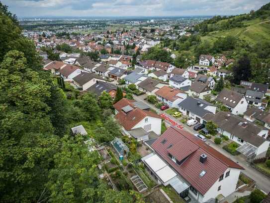 Wohnen am Waldrand mit Weitblick. MFH mit 3 WE