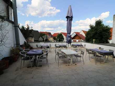 Günstige Ablöse!!! Restaurant mit wunderschöner Dachterrasse und 3-Zimmerwohnung