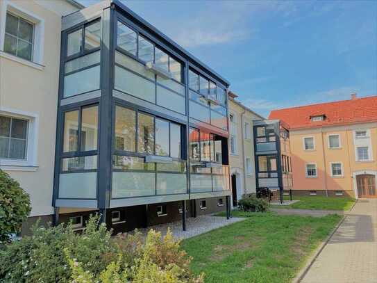 Kuschelige 2Raumwohnung mit verglastem Balkon.