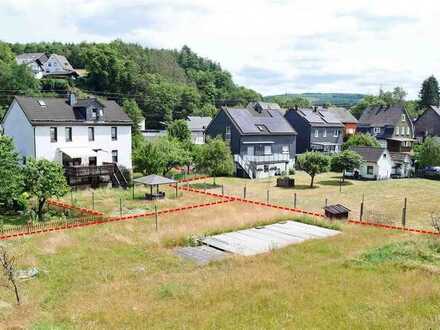 Vorortlage Betzdorf: preiswertes EFH mit großem (1.471 m²) oder kleinem (730 m²) Grundstück