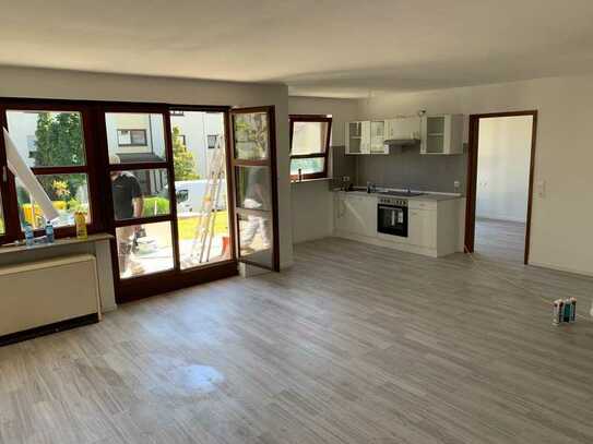 Erstbezug nach Sanierung: schöne 2-Zimmer-EG-Wohnung mit EBK und Terrasse/Garten in Winnen