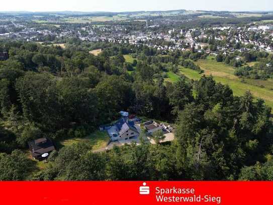 Absolute Alleinlage Nähe Altenkirchen, top Wohnhaus mit Gästehaus auf 2764m² Grundstück