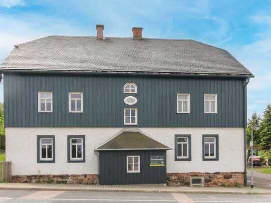 Mehrfamilienhaus mit 3 Wohneinheiten im Erzgebirge, eine Ferienwohnung komplett möbliert