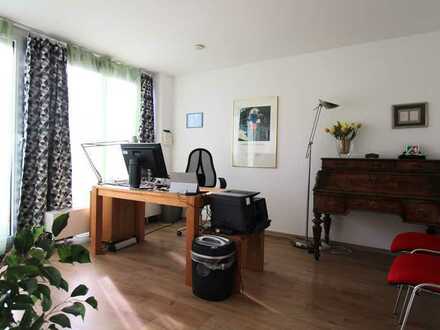 Helle Penthouse-Wohnung mit Tiefgaragenstellplatz im beliebten Bonn-Auerberg