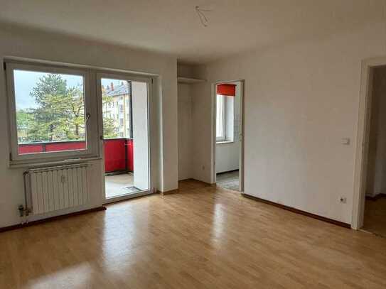 3-Zimmer-Wohnung mit großem Balkon!