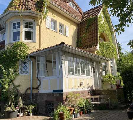 Verkauf einer historischen Stadtvilla (BJ 1910) im Dornröschenschlaf in Bodenwerder