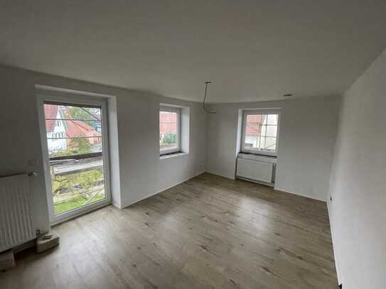 Freundliche 2-Zimmer-Wohnung mit Balkon und Einbauküche in Münsingen