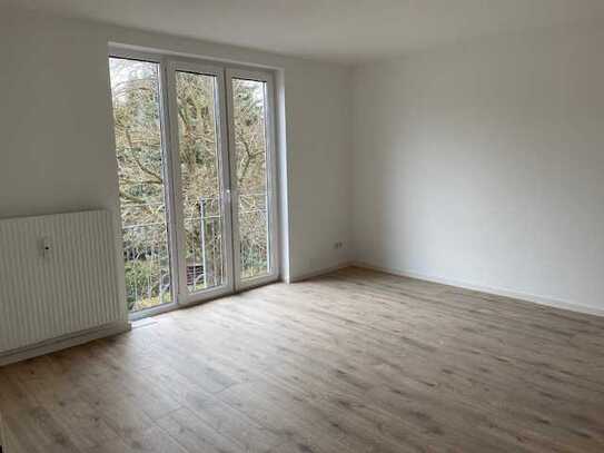 Attraktive 2-Zimmer-Wohnung mit Wanne in grüner Lage!