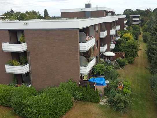 2-Zimmer-Wohnung mit gehobener Innenausstattung mit Balkon und Einbauküche in Oststeinbek