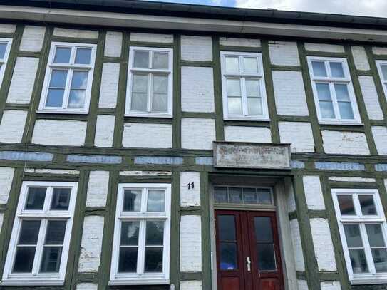 Historisch wohnen im Herzen der Goslarer Altstadt - 
Sanierungsbedürftiges Haus mit vielfältigen Mö