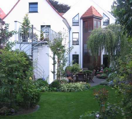 Luxuswohnung mit Sauna, Kamin, Küche und großem Balkon innerhalb der Wallmauer