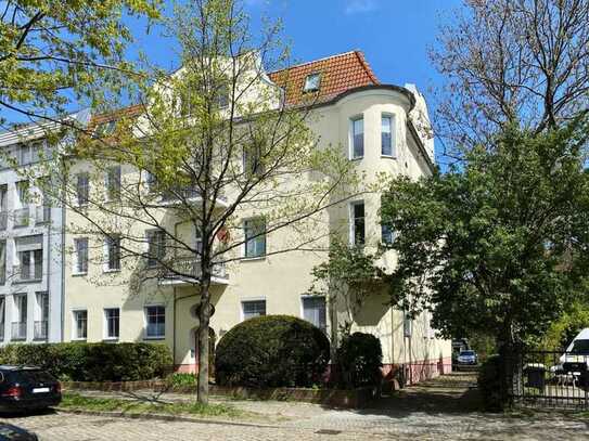 Dachwohnung mit wunderbaren Ausblick und Balkon in Niederschönhausen.