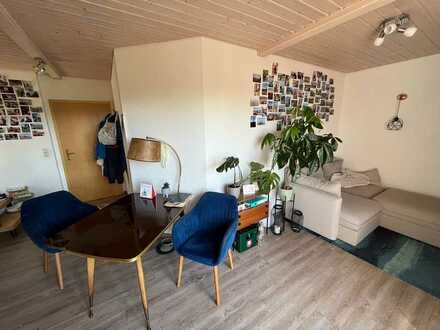 helle+ruhige 2,5-Zimmer-Maisonette-Wohnung mit Balkon, EBK und Tageslichtbad