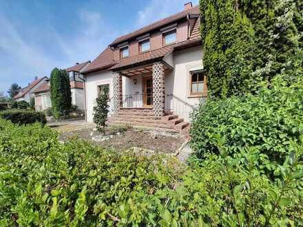 Einfamilienhaus mit sechs Zimmern und EBK in Dietingen