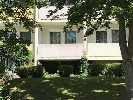 Ein-Raum-Wohnung mit Balkon, Dusche und Aufzug zu vermieten