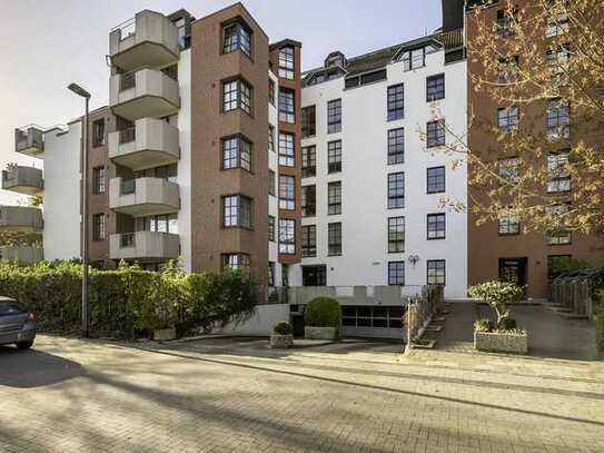 Gepflegte 2 Zimmer-Wohnung mit Balkon und Einbauküche Nähe Klinikum
