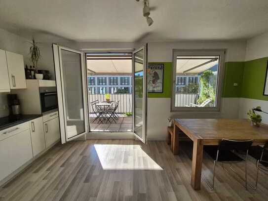 Helle 2-Zimmer-Dachgeschosswohnung mit großem Balkon und Fernblick in Toplage von Derendorf