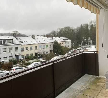 Schöne, helle 3 ZKDB und Balkon , ca 78m² in Uellendahl