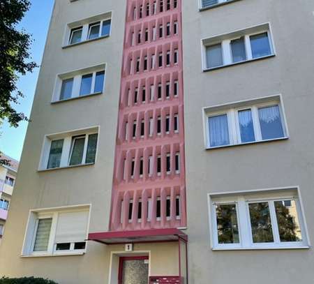 3 Zimmer Wohnung mit Balkon zu vermieten!