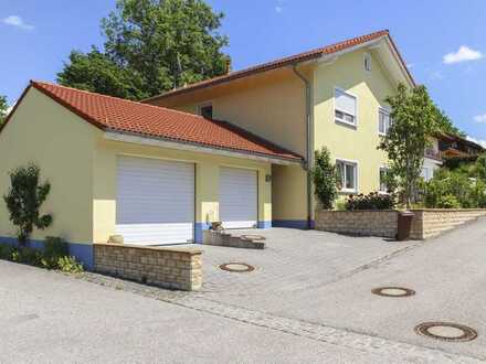 Schönes Einfamilienhaus mit 2 Wohneinheiten und gepflegtem Garten am Starnberger See