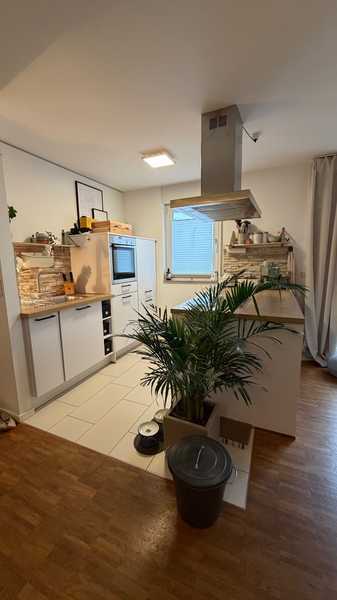                                                               Gro&szlig;e 2-Zimmer Wohnung mit zwei Balkonen                                                       in Schoppershof (Nürnberg)