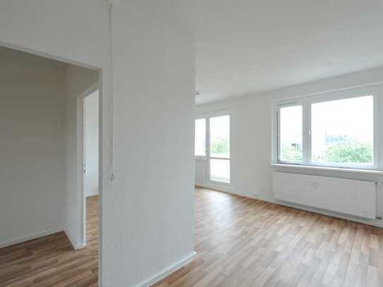 3 RAUM WOHNUNG mit Balkon!