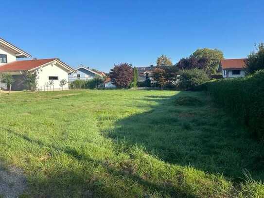 Planen Sie gemeinsam mit uns Ihre neue Doppelhaushälfte in ruhiger Lage in Tattenhausen