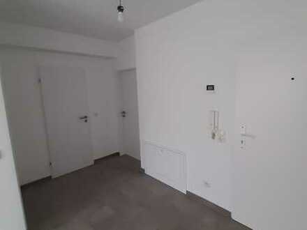 Erstbezug nach Sanierung: schöne 2-Zimmer-Wohnung mit Balkon in Bocklemünd/Mengenich, Köln