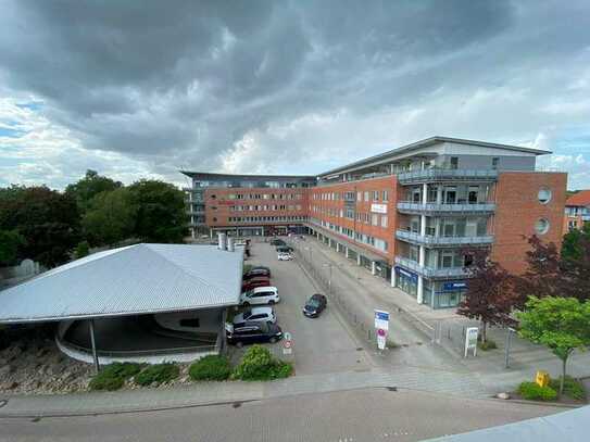 Zentrale Ladenfläche direkt am Hanseaten-Platz in Itzehoe