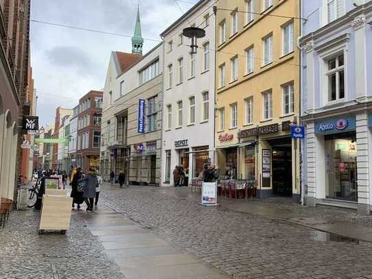 Ladenfläche/ Gastro *1A-Lage* Stralsunder Altstadt/ Ecklage Ossenreyerstraße/ Apollonienmarkt