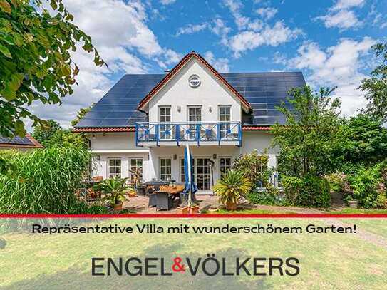 Repräsentative Villa mit wunderschönem Garten und zwei Bauplätze mit vielen Extras!