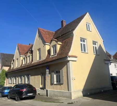 Geräumiges 9-Zimmer-Mehrfamilienhaus in Friedberg