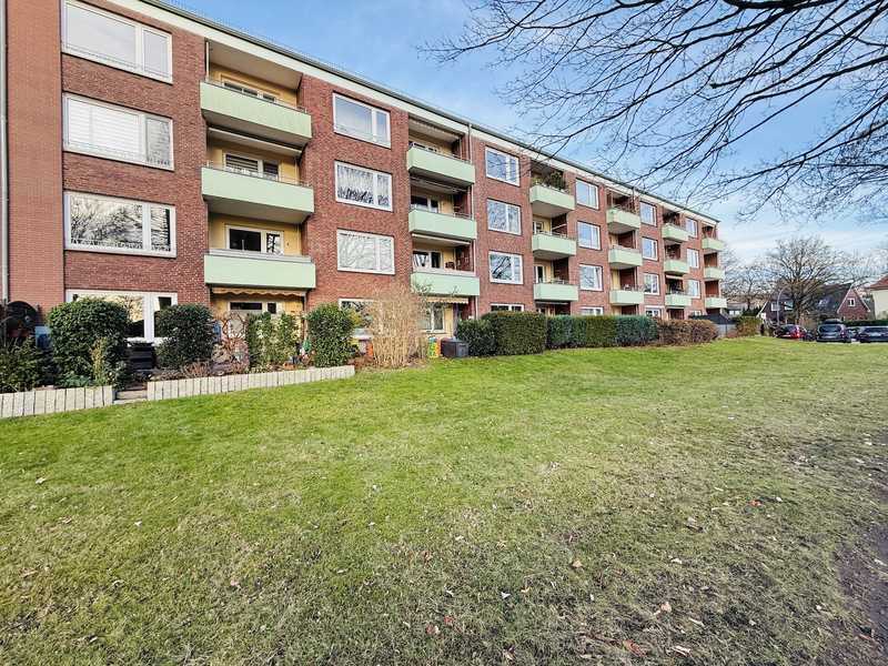 ***RESERVIERT*** Lokstedt: Großzügige 3-Zimmer-Wohnung mit Süd-Balkon und Außenstellplatz