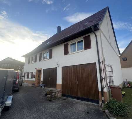 Preiswertes 6-Raum-Einfamilienhaus mit EBK in Vöhringen