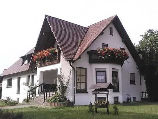 Alleinstehendes Mehrfamilienhaus, Landhaus, Pferde und Tierhaltung, auch Homeoffice, Bayreuth Land