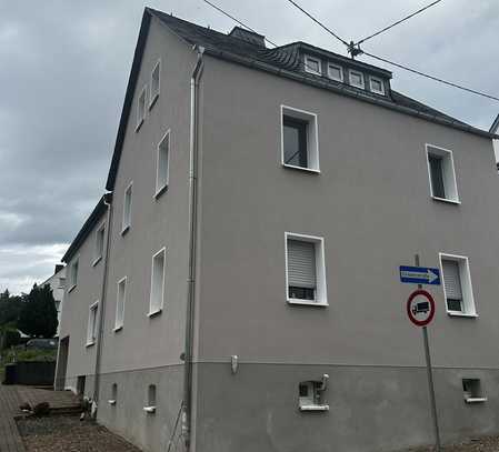5-Zimmer-Maisonette-Wohnung in Holzheim - Erstbezug nach Sanierung