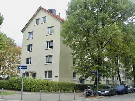 Reizvolle, sanierte, helle, ruhig gelegene 2-Zimmer-Wohnung mit EBK in Hamm Nord, Hamburg